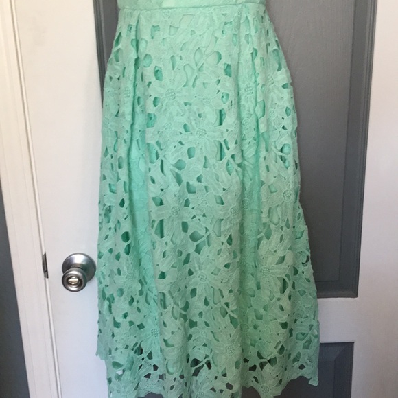 NWT Gorgeous mint green lace dress - Picture 3 of 10